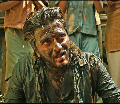 Riteish gets down and dirty