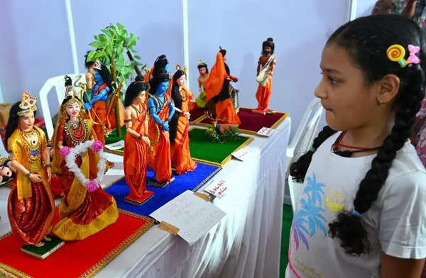 Kondapalli toys mela evokes good response with heritage carnival attraction