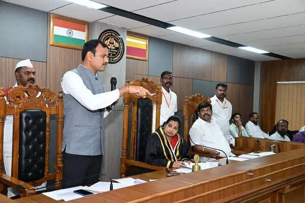 BJP pushes ‘Bruhat HDMC’ proposal, sparks protest by Congress