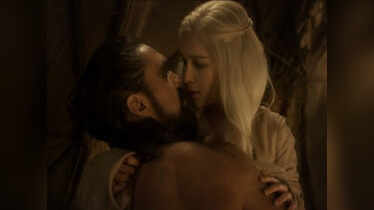 8 sex lessons 'Game of Thrones' taught us