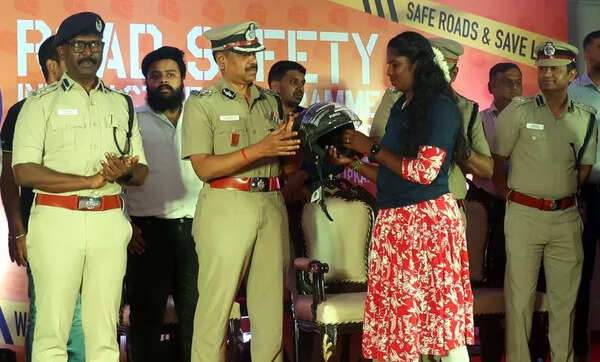 43 delivery agents involved in accidents in Chennai in 2025, of which there were 4 deaths, say cops at safety awareness drive for women gig workers