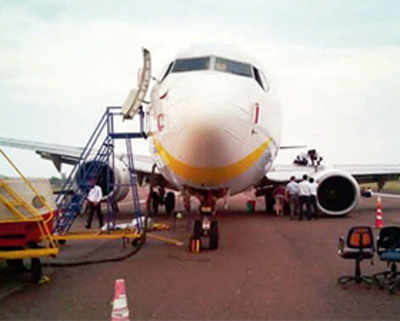 Stuck plane moved from Khajuraho runway after 3 days