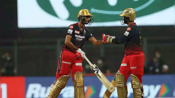 RCB win battle of the Royals