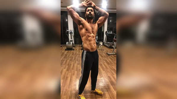 Vicky Kaushal's workout routine for drool-worthy abs