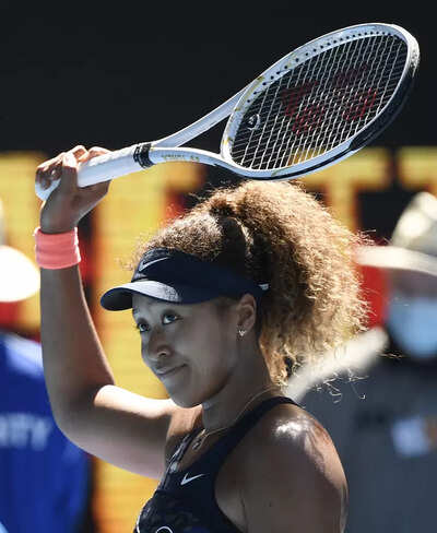 Naomi Osaka beats Serena Williams in Australian Open semifinals