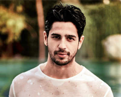 Why Sidharth Malhotra can't shoot a Reload song until June