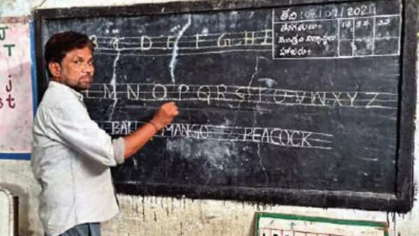 Teacher transferred, 133 kids follow him to join new school
