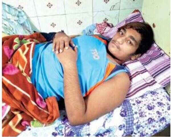 Bandra boy's family says civic docs 'forgot' glove inside his leg after surgery