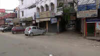 Roads wear deserted look during weekend lockdown in UP 