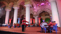 Police band performs in honour of Covid warriors in Madurai 