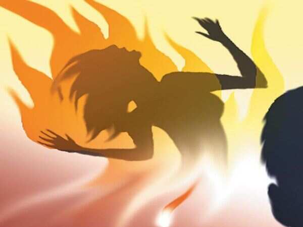 3 men burn sister alive over Rs 10,000