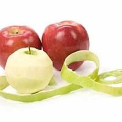 An apple peel a day keeps fat away