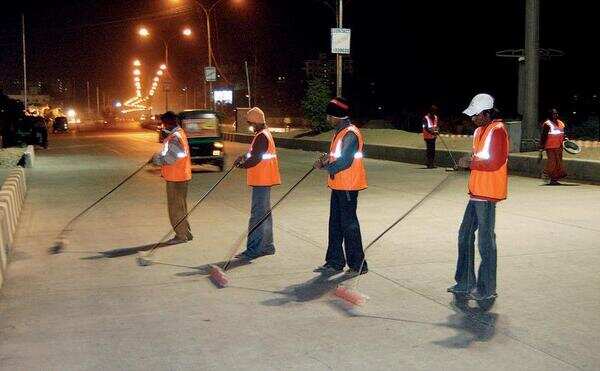 SMC to get machines for cleaning roads at night