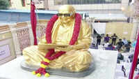 Mamata Banerjee unveils Karunanidhi's statue on his first death anniversary 