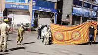 Lockdown 3.0: Cops help woman give birth after her vehicle breaks down in Jodhpur 