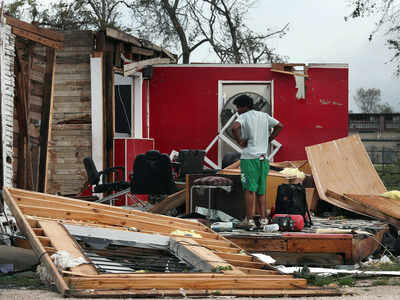 Hurricane Laura slams southwest Louisiana