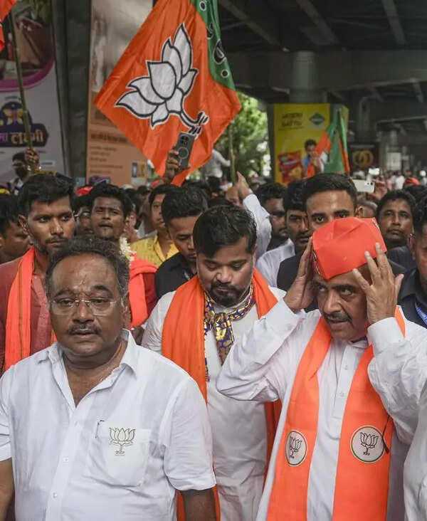 Samik: If any BJP neta was indecent, am sorry