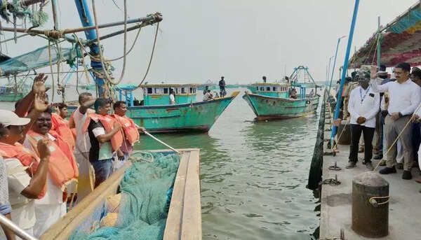 Nearly 4,000 pilgrims from India travel to Katchatheevu