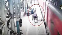 Caught on cam! Alert RPF cop saves passenger’s life in Maharashtra 