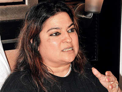 Man held for following Dolly Bindra’s car