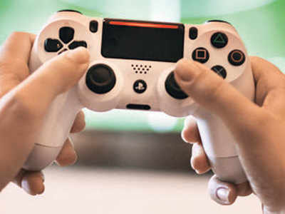 Girl gamers more likely to pursue science, maths: Study