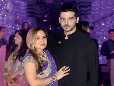 Zayed Khan dedicates 41st to wife Malaika