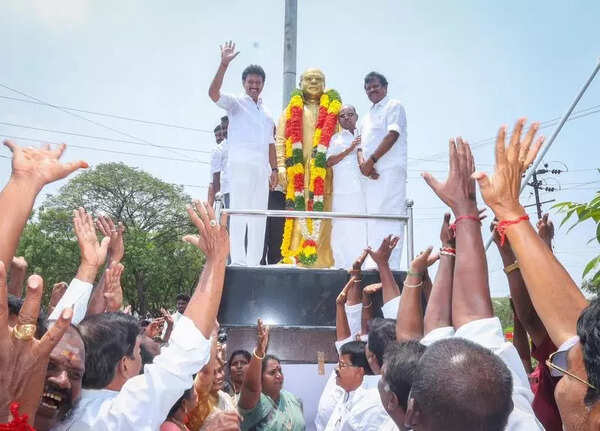 Candidates launch campaigns in Trichy, Madurai