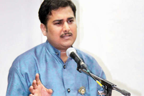 Singer Aarti Patankar, Pratap Borade & Rekha Shelke attended a poetry recital programme in Aurangabad