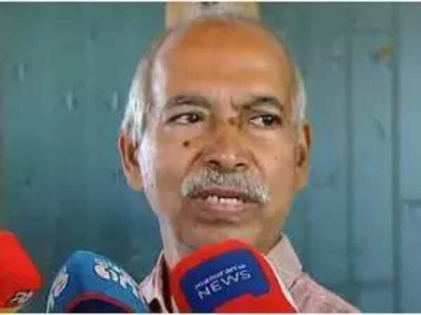 CPM Kannur district committee member alleges fund fraud in party
