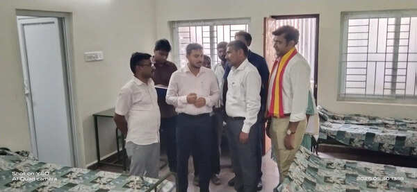TN minister warns of action against contractors supplying substandard food to hostels