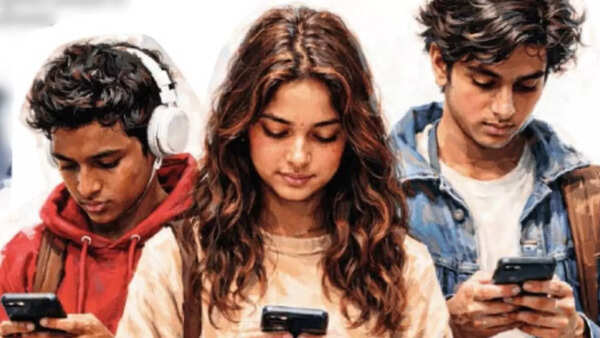 Smartphones & the silent disruptor: How phubbing erodes social bonds