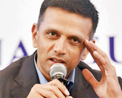 Persist with this group for results abroad: Dravid