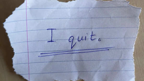 ‘I quit’: 16-year-old student found hanging in Lucknow hostel; suicide note found