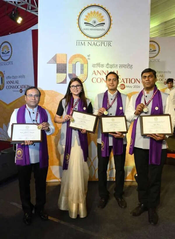 Itankar, wife Shalini among 443 awarded degrees at IIM-Nagpur 10th convocation