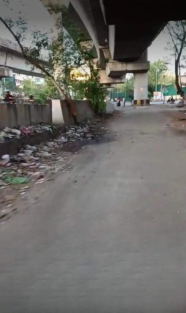 Encroachment and garbage around Ajmeri Puliya leave commuters troubled