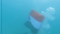 Indian Coast Guard hoists National Flag underwater at Andaman and Nicobar Islands 