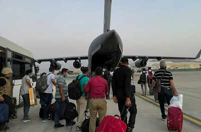 Afghanistan crisis live updates: US warns citizens to stay away from Kabul airport due to potential threats