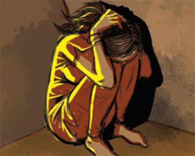 Cleaner molests girl in reputed Juhu school