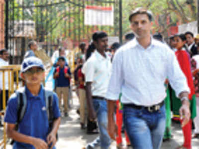 Dravid’s son goes to court...  on a school trip