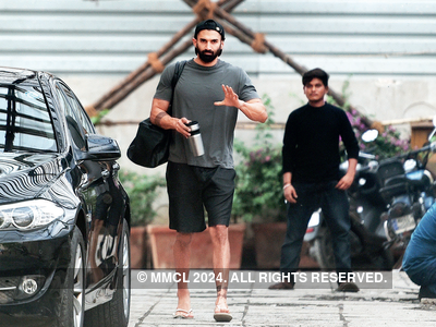 Before lockdown, Aditya Roy Kapur spotted in Bandra