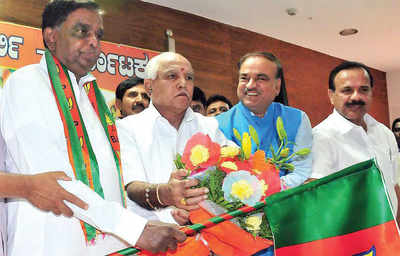 Srinivasa Prasad entry gives BJP a boost