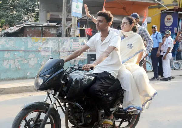 Give TMC 2/3rds majority to foil BJP topple bid: Didi