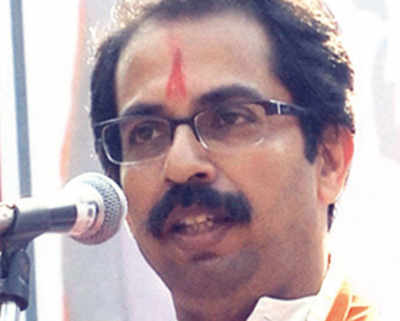 Sena demands an invite for Uddhav from government