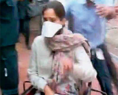 Swine flu-hit Sonam Kapoor admitted to Kokilaben hospital
