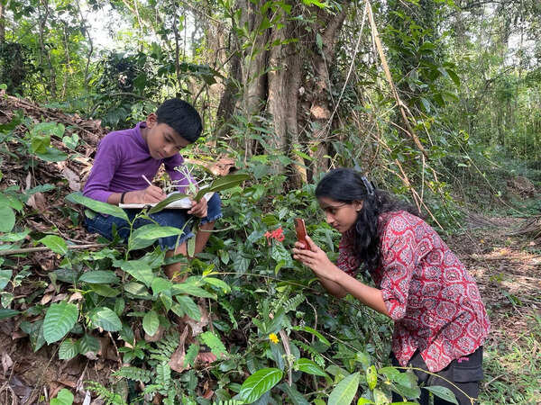 Class 10 student from Puttur documents 21 wildflowers, plans monsoon sequel