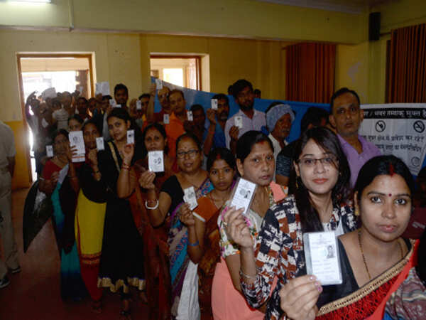 Women voters brave heat to exercise franchise