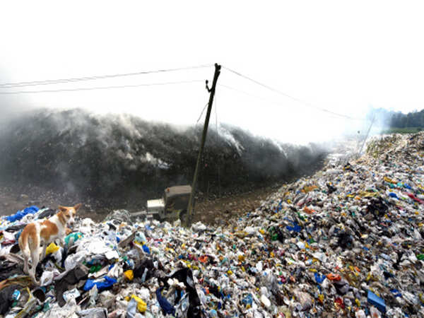 Brahmapuram waste plant fire: Tripunithura residents spend a sleepless night