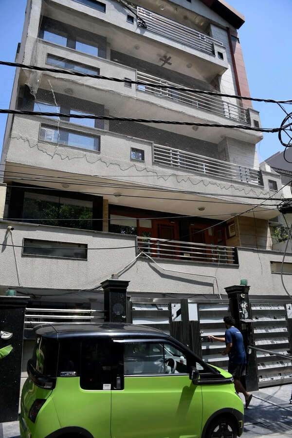 Residents weigh security choices, question use of grills, smart locks