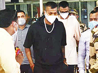 Pandyas hire charter, fly to Ranchi to wish MS Dhoni on birthday