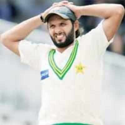 Afridi to retire for third time